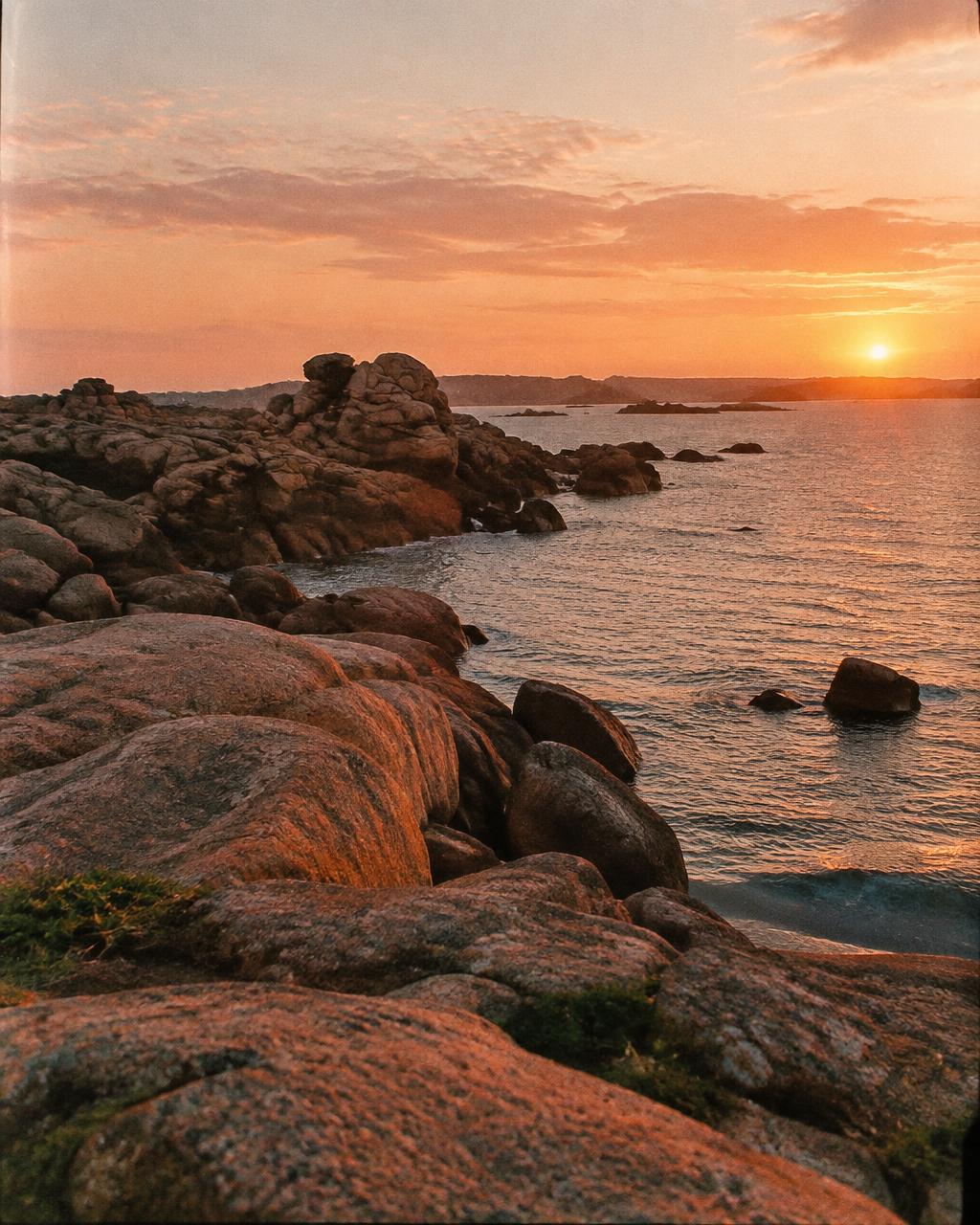 tregastel, brittany